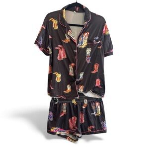Medium Cowgirl‎ Pajamas - Cowboy Boots black Short pajama set